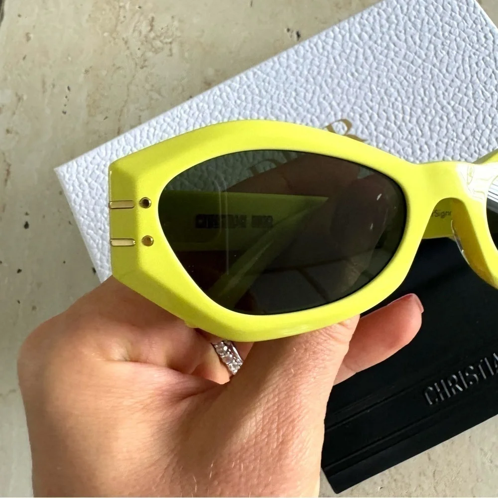 New! Dior Signature B1U 66C0 Sunglasses, Neon Yellow, Authentic - Picture 7 of 12